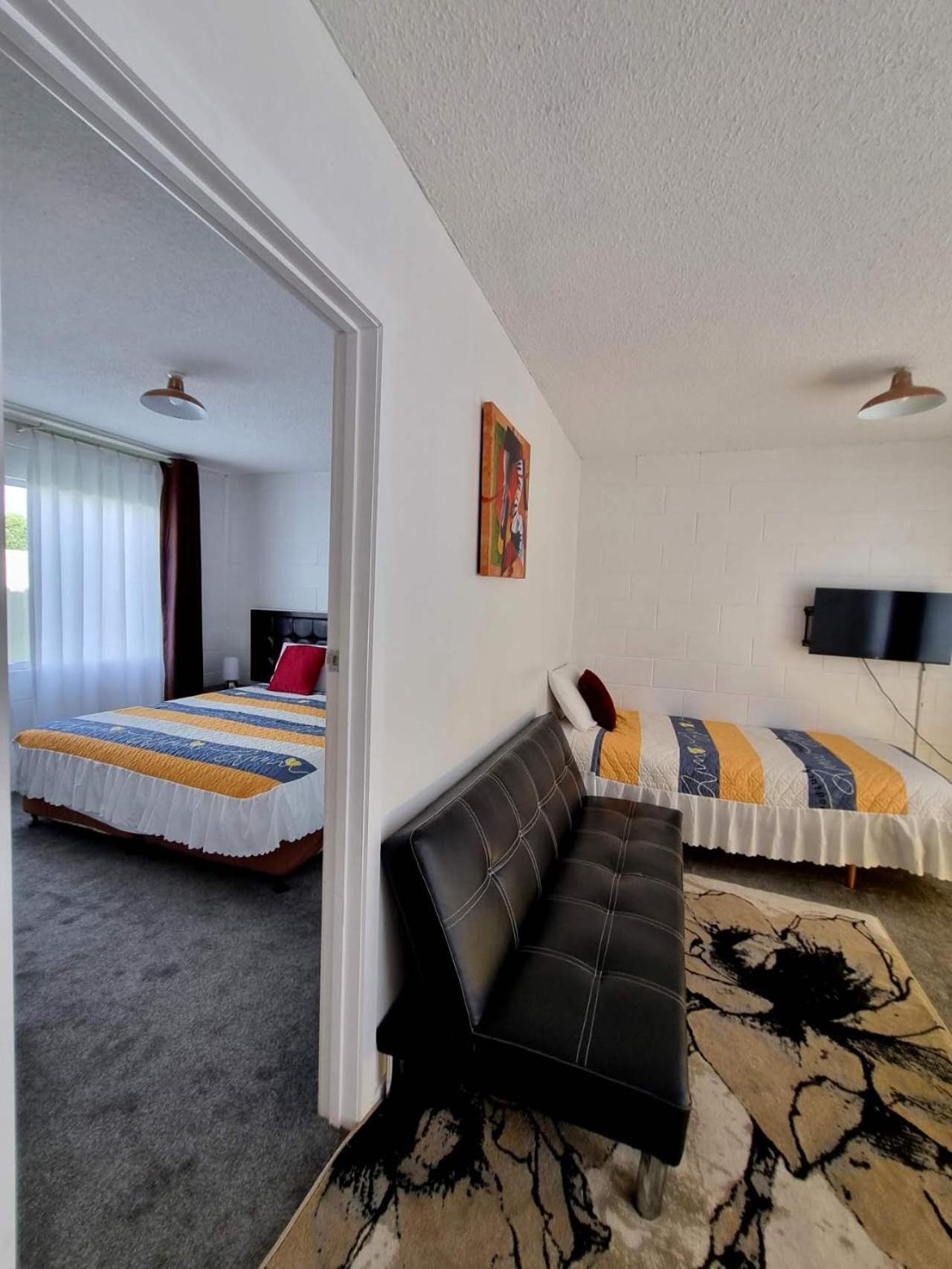 Cedar Lodge Motel Χάμιλτον Εξωτερικό φωτογραφία
